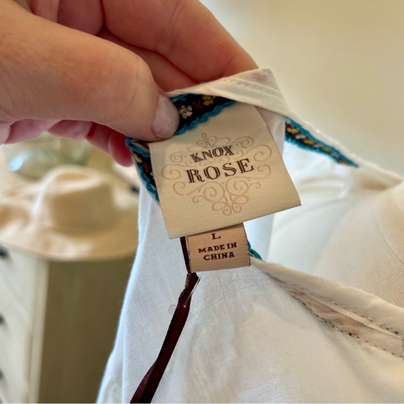 New with tags.  Knox Rose, white summer top with lace crochet detailing.  Size L - Picture 6 of 7
